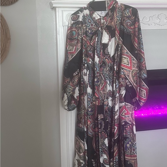 Never worn. - Picture 1 of 1